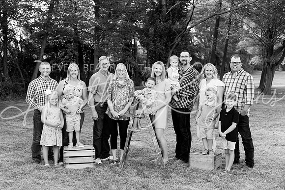 Dean extended family-54BW