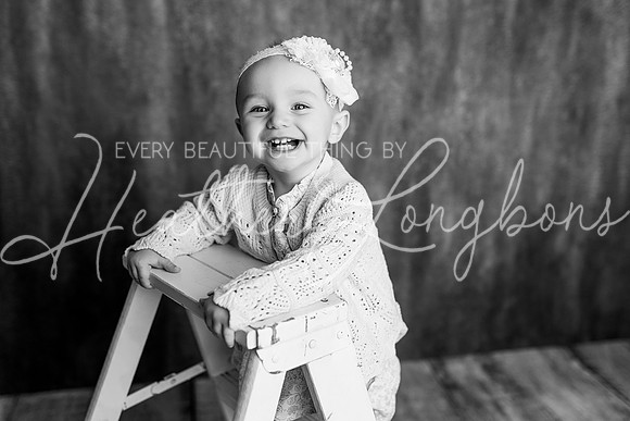 Adeline Cake Smash-10BW
