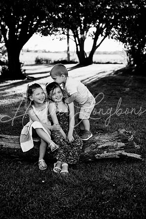 Tyler and Mackenzie Maternity 2024-12BW