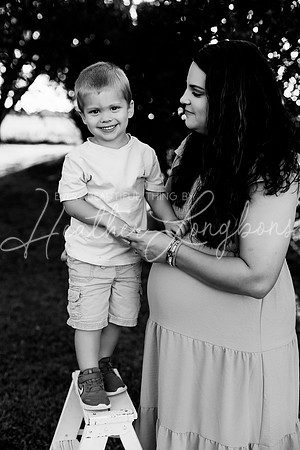 Tyler and Mackenzie Maternity 2024-49BW