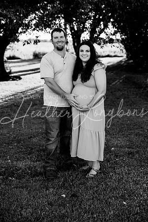 Tyler and Mackenzie Maternity 2024-54BW