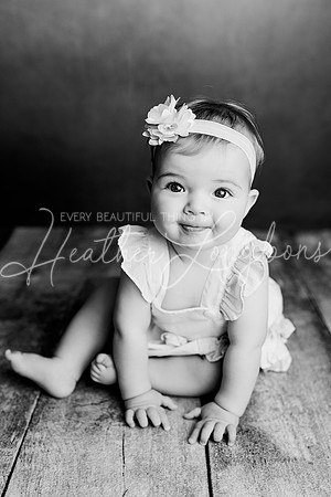 Georgia Sitter Session-4BW