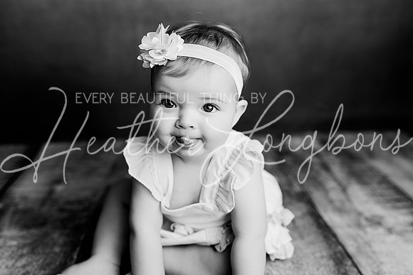 Georgia Sitter Session-3BW