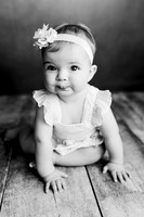 Georgia Sitter Session-8BW