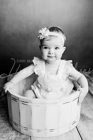 Georgia Sitter Session-11BW