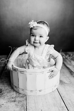Georgia Sitter Session-10BW