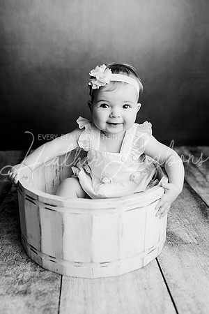 Georgia Sitter Session-12BW
