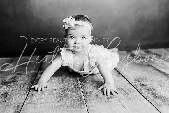 Georgia Sitter Session-16BW