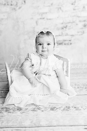 Georgia Sitter Session-24BW