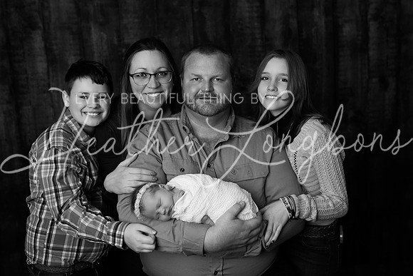 Sarah Newborn-4BW