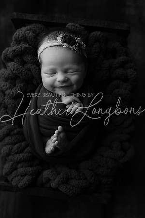 Sarah Newborn-16BW