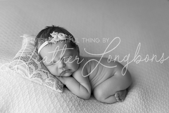 Sarah Newborn-22BW