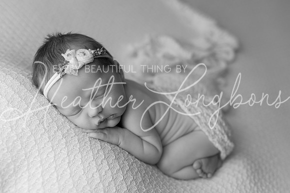 Sarah Newborn-21BW