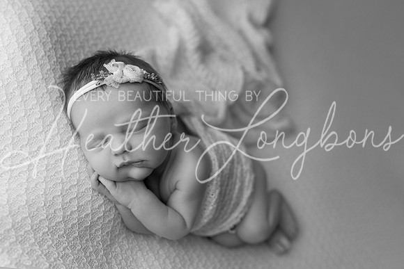 Sarah Newborn-23BW