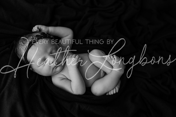 Sarah Newborn-29BW