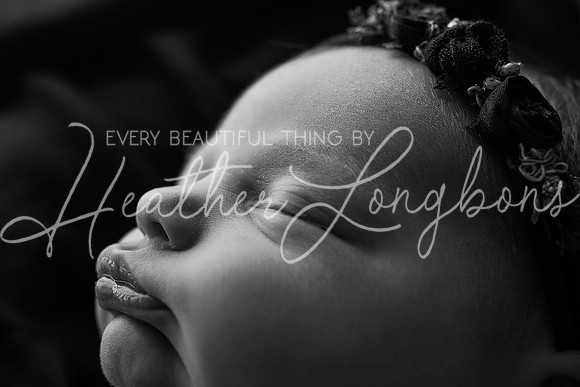 Sarah Newborn-31BW