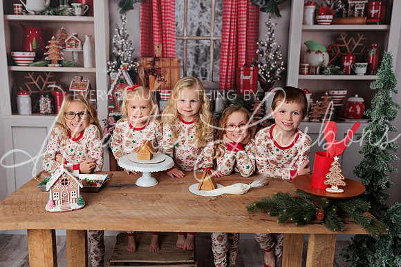 Christmas Kitchen Cousins-1