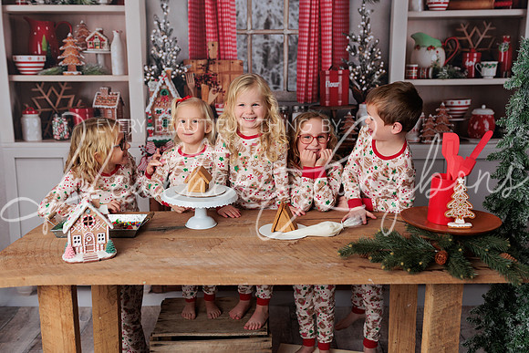 Christmas Kitchen Cousins-3