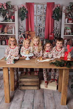 Christmas Kitchen Cousins-2