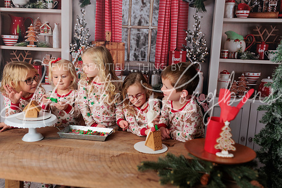 Christmas Kitchen Cousins-6