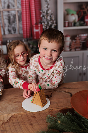 Christmas Kitchen Cousins-10
