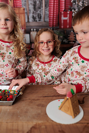 Christmas Kitchen Cousins-11