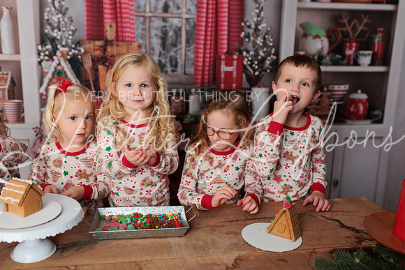Christmas Kitchen Cousins-14