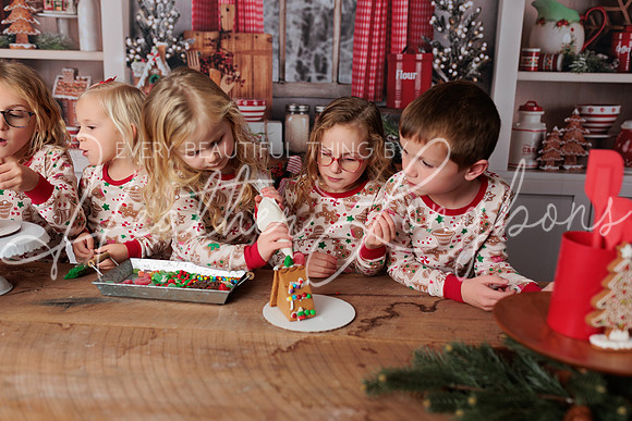 Christmas Kitchen Cousins-19