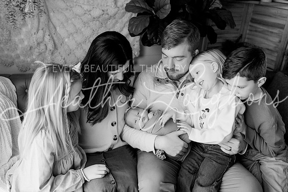 Lena Harris Newborn-10BW