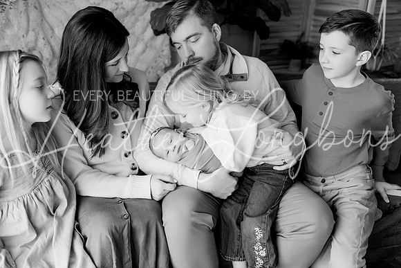 Lena Harris Newborn-11BW