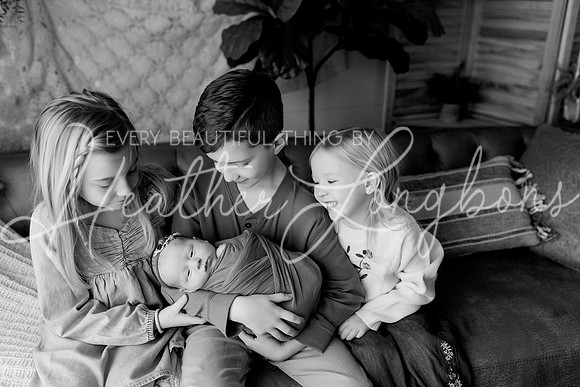 Lena Harris Newborn-41BW