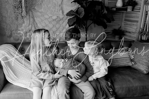 Lena Harris Newborn-42BW