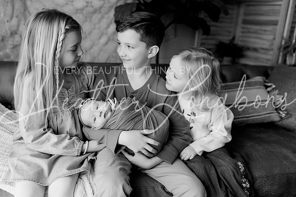 Lena Harris Newborn-43BW