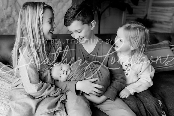 Lena Harris Newborn-45BW