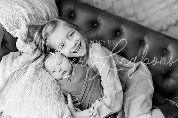 Lena Harris Newborn-56BW