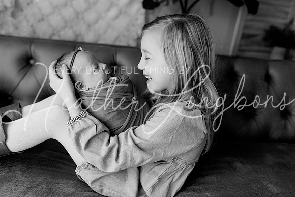Lena Harris Newborn-57BW