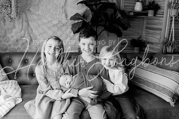 Lena Harris Newborn-68BW
