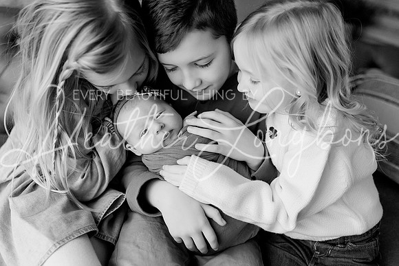 Lena Harris Newborn-73BW
