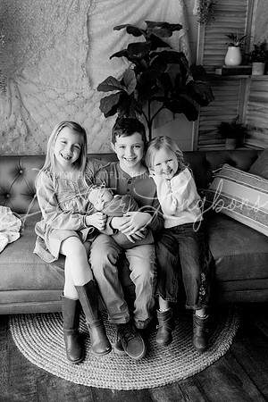 Lena Harris Newborn-75BW