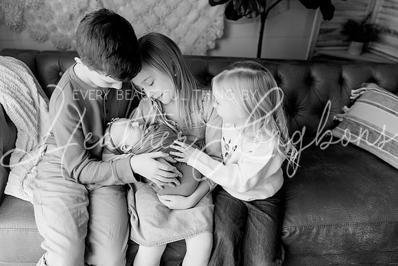 Lena Harris Newborn-79BW