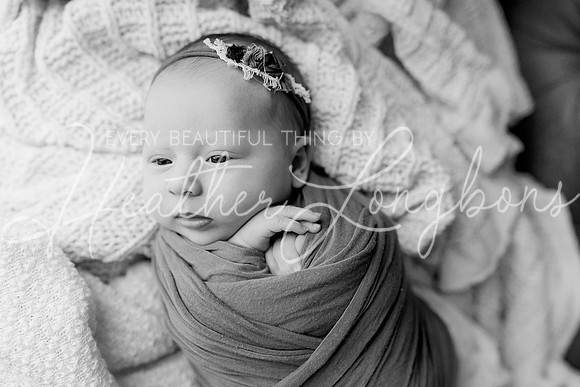 Lena Harris Newborn-88BW