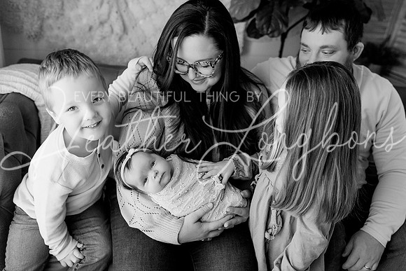 Corie Taylor Newborn-5BW