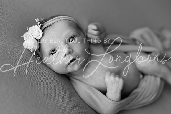 Amelia newborn-10BW