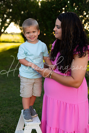 Tyler and Mackenzie Maternity 2024-49