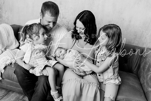 Paul Webb Newborn-7BW