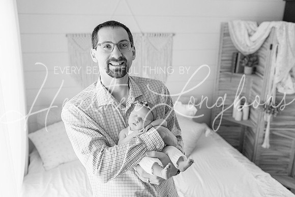 Finley Newborn-22BW