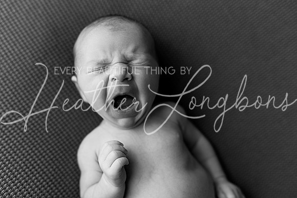 Ari Newborn-1BW