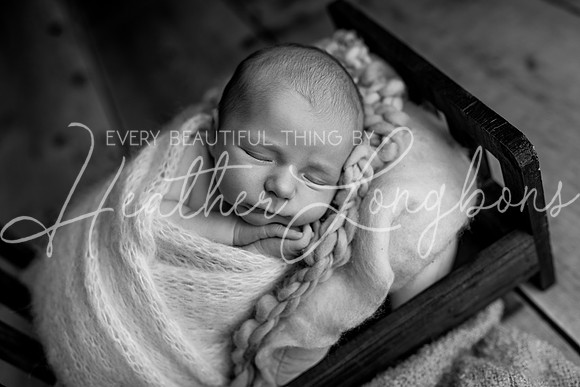 Ari Newborn-9BW