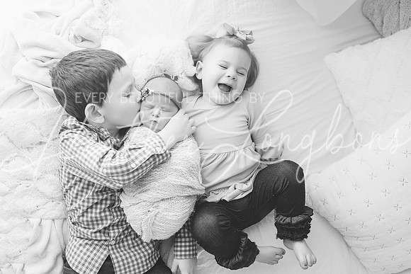 Finley Newborn-34BW