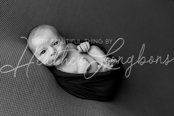 Ari Newborn-12BW
